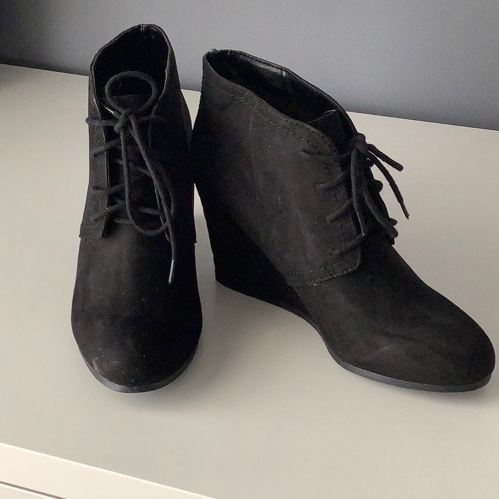 Black wedge ankle boots